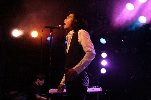 �N���b�N����Ƒ傫�ȃT�C�Y�Ō����܂��B�߂鎞�̓u���E�U�̃{�^�������g�����������B�ʐ^�̖��f�]�ڂ��ւ��܂�