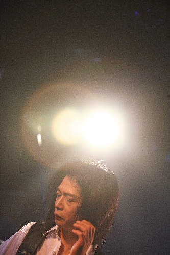 �N���b�N����Ƒ傫�ȃT�C�Y�Ō����܂��B�߂鎞�̓u���E�U�̃{�^�������g�����������B�ʐ^�̖��f�]�ڂ��ւ��܂�